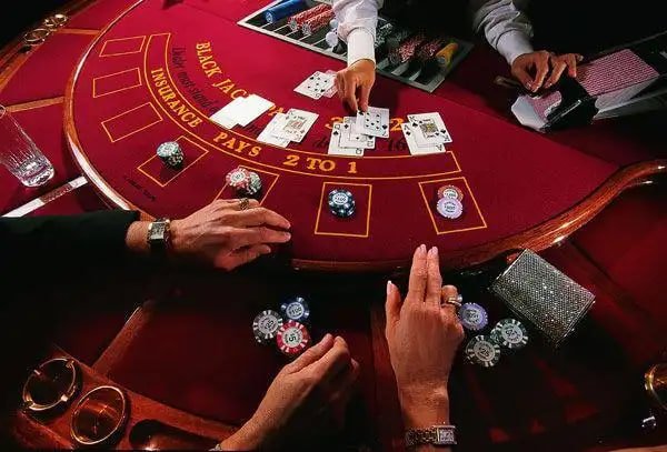 Live casino table games experience on ph53 platform
